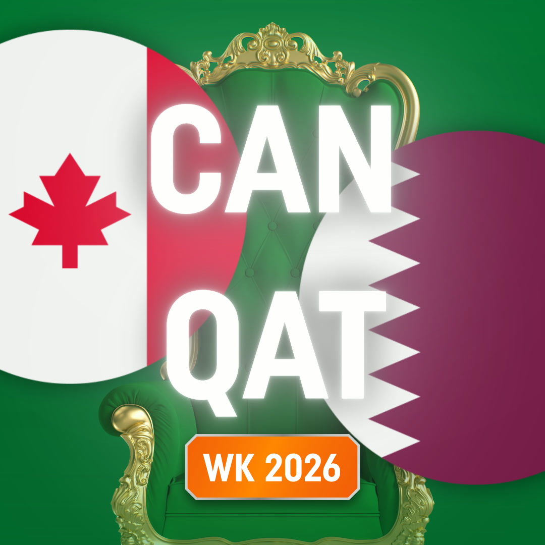 Vlaggen van Canada en Qatar naast elkaar met grote tekst CAN QAT en een WK 2026-badge tegen een groene troonachtergrond.