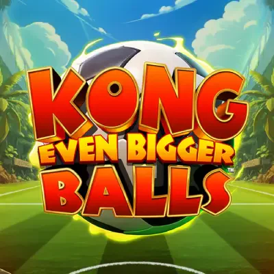 Logo met tekst KONG EVEN BIGGER BALLS en een grote voetbal op een zonnig voetbalveld