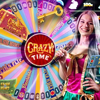 Kleurrijk Crazy Time rad met een presentatrice die glimlacht en een microfoon vasthoudt.